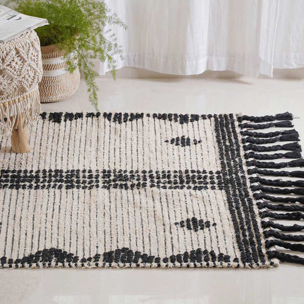 Black and Beige Hand Woven Carpet for Living Room