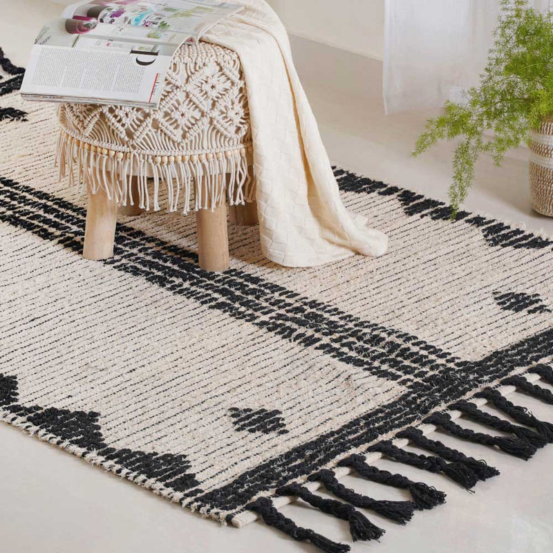 Black and Beige Hand Woven Carpet for Living Room