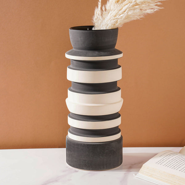 Black and White Ceramic Vase - Flower vase for home decor, office and gifting | Home decoration items