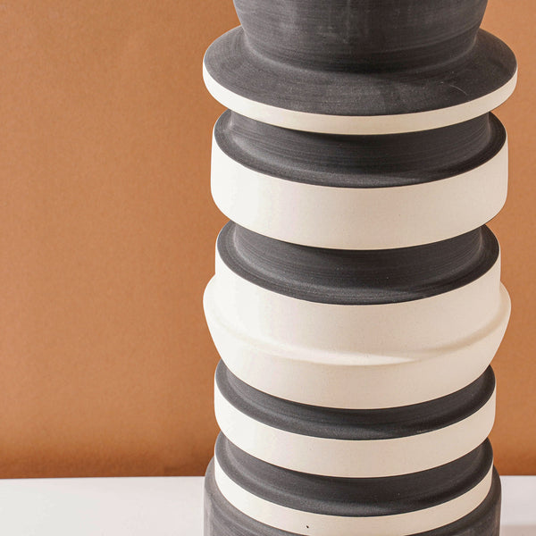 Black and White Ceramic Vase - Flower vase for home decor, office and gifting | Home decoration items