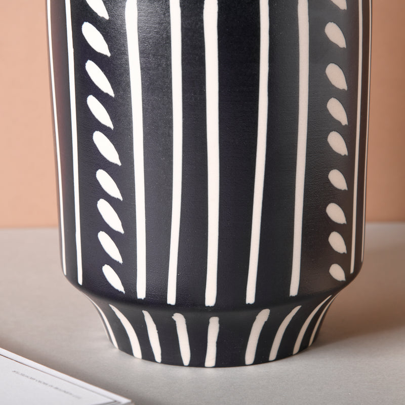 White Pattern Ceramic Pot - Flower vase for home decor, office and gifting | Home decoration items