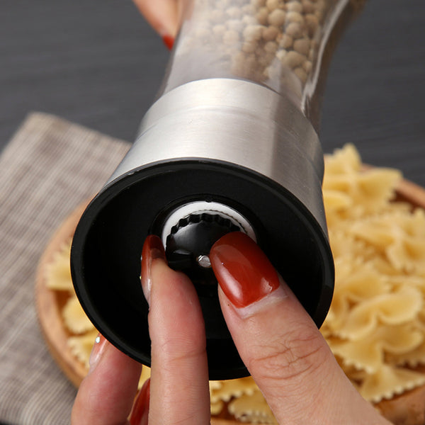 Salt/Pepper Shaker - Kitchen Tool