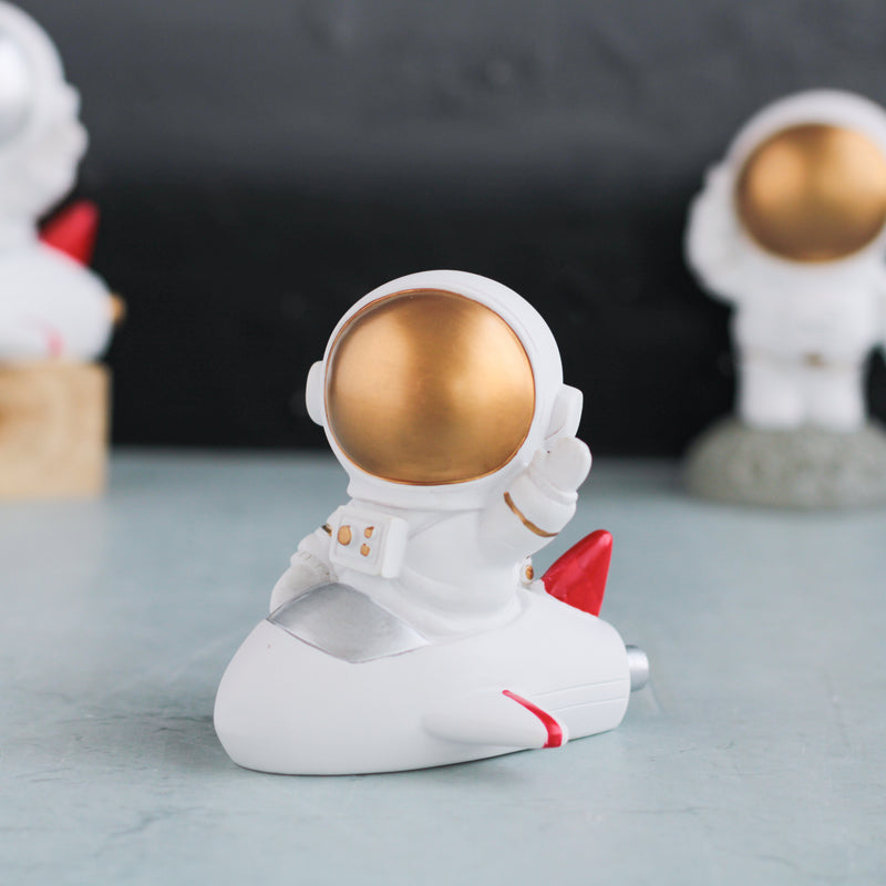 Table Astronauts - Showpiece | Home decor item | Room decoration item