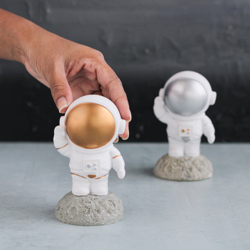 Table Astronauts - Showpiece | Home decor item | Room decoration item