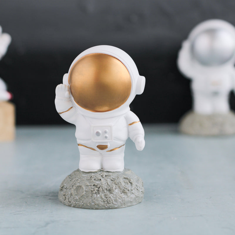 Table Astronauts - Showpiece | Home decor item | Room decoration item