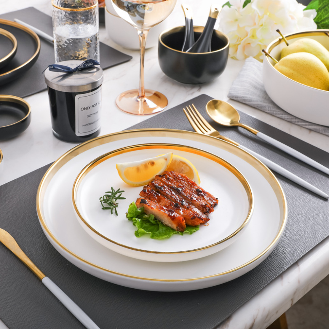 VERA White Plates - Main Image