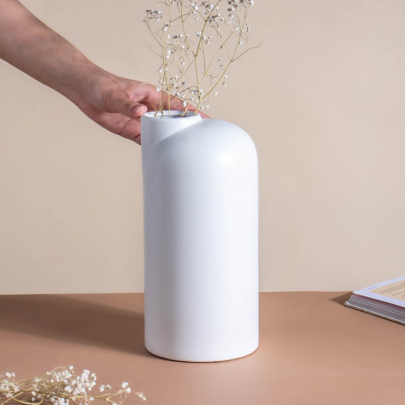 Flugen White Ceramic Vase - Flower vase for home decor, office and gifting | Home decoration items