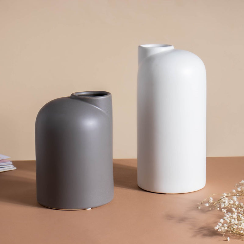 Flugen White Ceramic Vase - Flower vase for home decor, office and gifting | Home decoration items