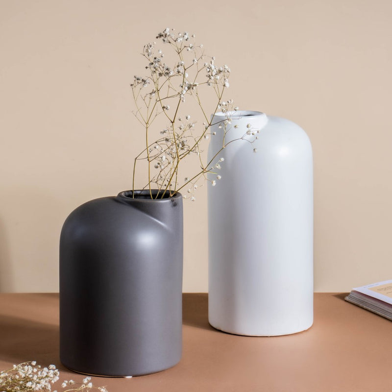 Flugen White Ceramic Vase - Flower vase for home decor, office and gifting | Home decoration items