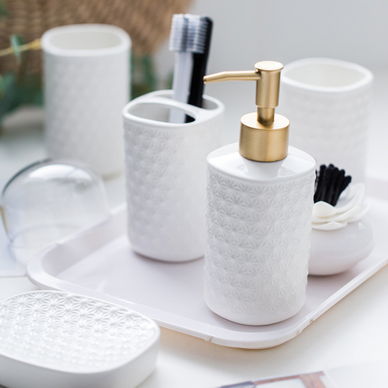 Porcelain White Bath Set