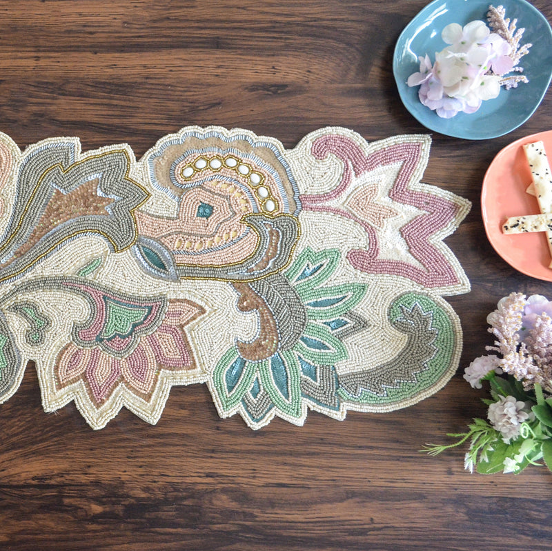 Beads Pastel Flower Runner