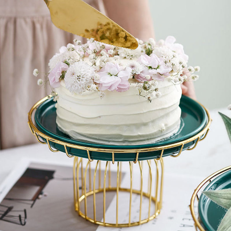Cake Stand With Lid
