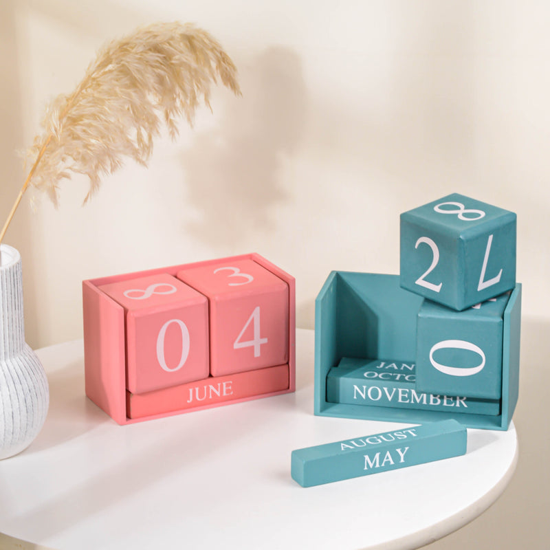 Pink Wooden Table Calendar