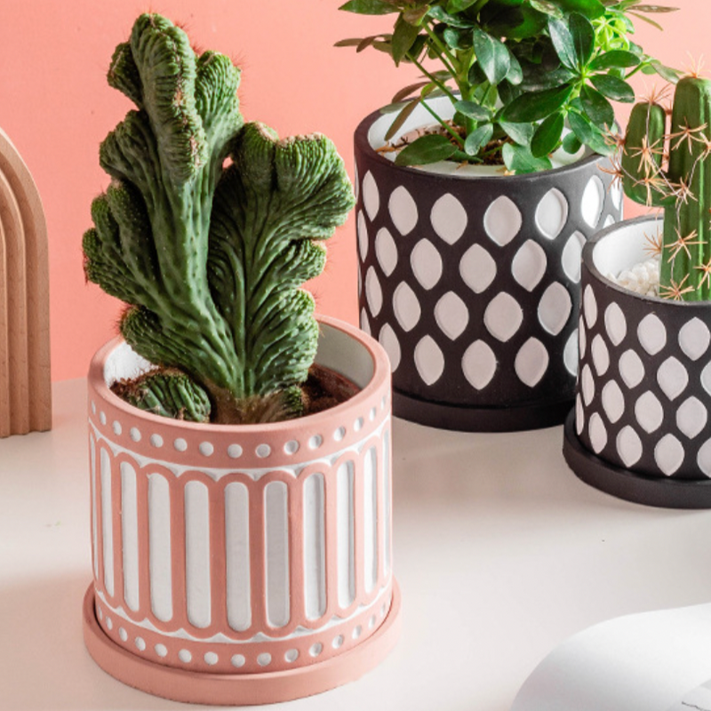 Sculpted Ceramic Pot With Plate - Indoor planters and flower pots | Home decor items