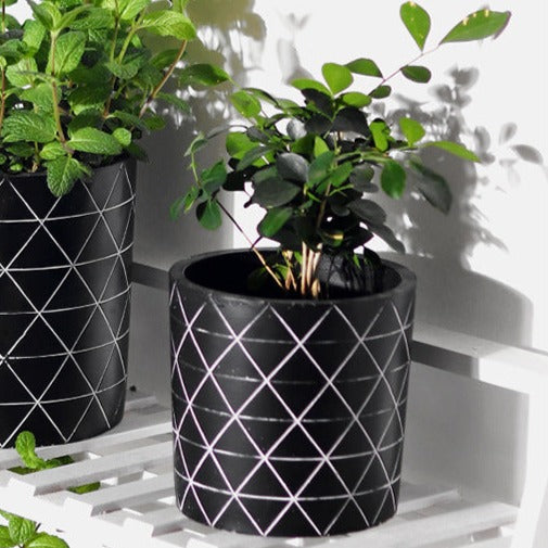 Black and White Plant Pot Small - Indoor planters and flower pots | Home decor items