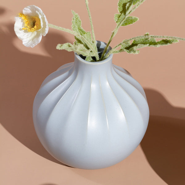 Modern Ribbed Vase Online - Premium Vase | Nestasia
