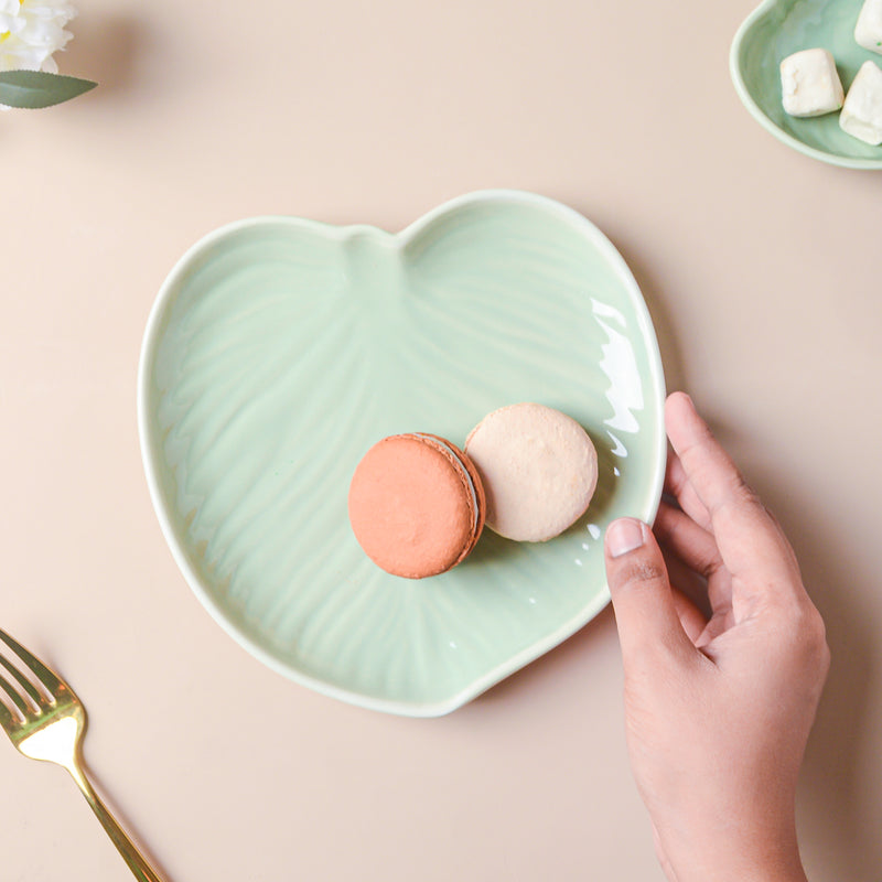 Taro Leaf Small Snack Plate 7 Inch - Serving plate, snack plate, dessert plate | Plates for dining & home decor