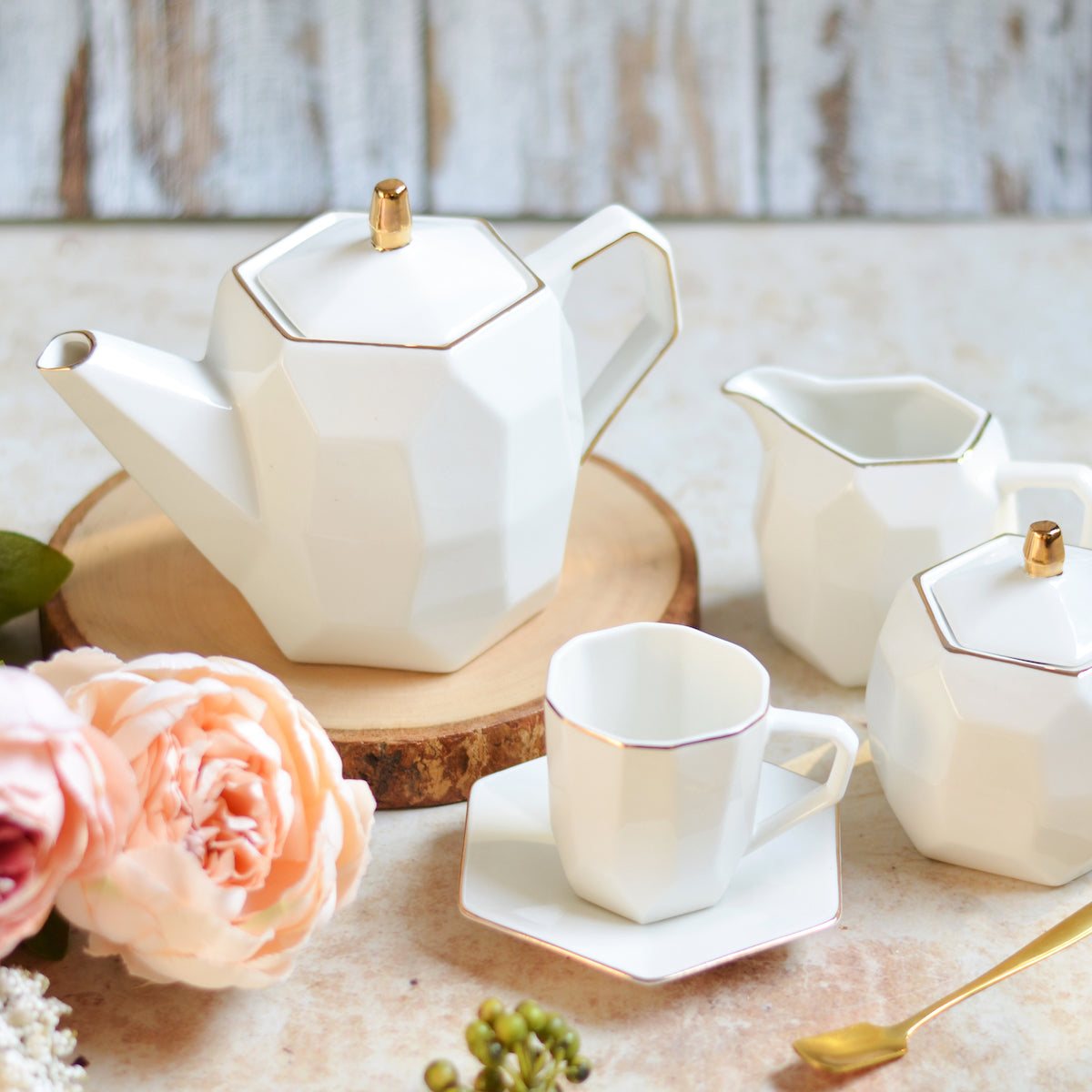 Modern Tea Set White Online - Premium Tea Set | Nestasia