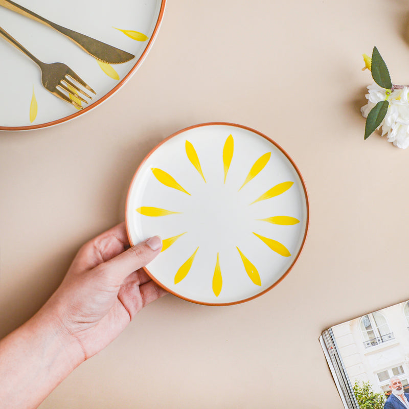 Teardrop Yellow 21 Piece Dinner Set For 6